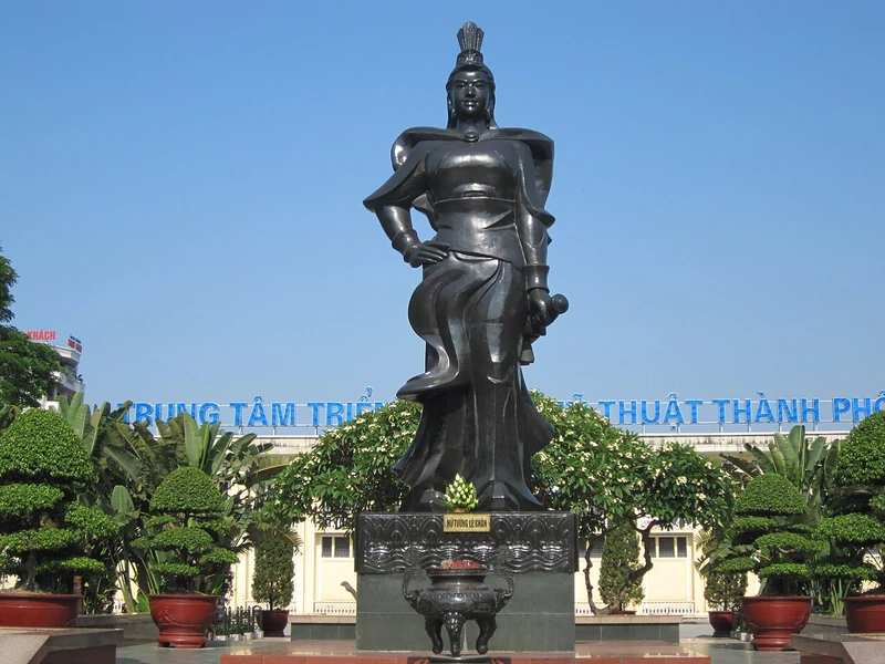 Tượng đài Lê Chân tại Hải Phòng