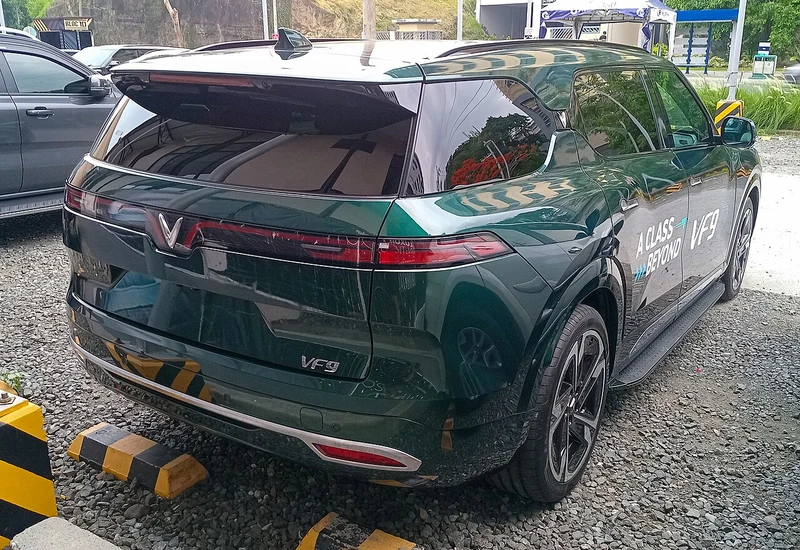 VinFast VF 9