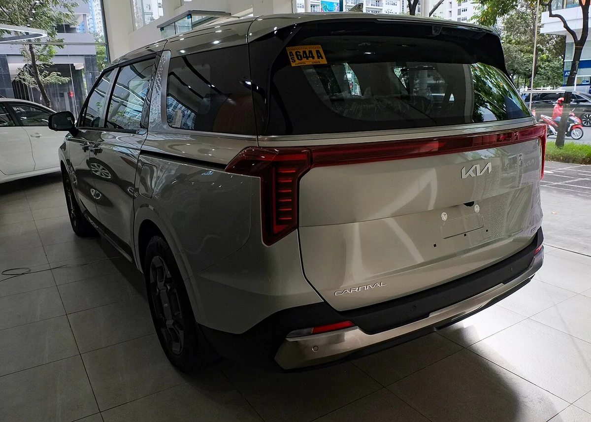 Kia Carnival