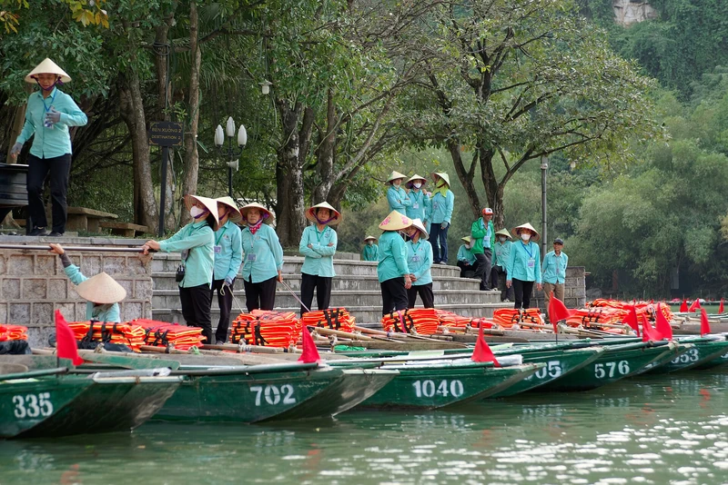 Thuyền du lịch tại Tràng An, Ninh Bình
