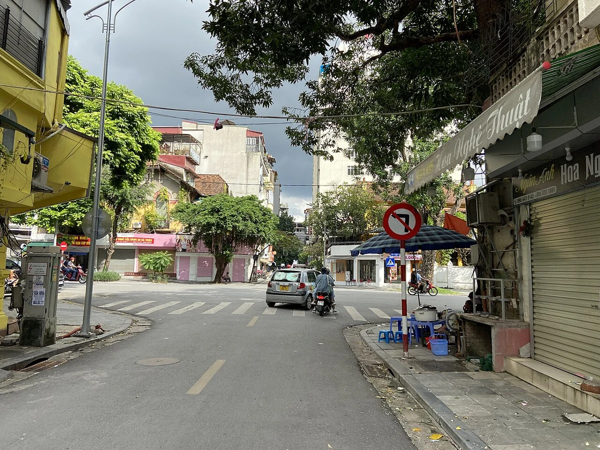 Phố Trần Quốc Toản tại Hà Nội
