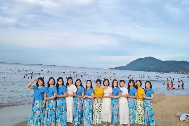 Ảnh minh họa trên bãi biển Thiên Cầm