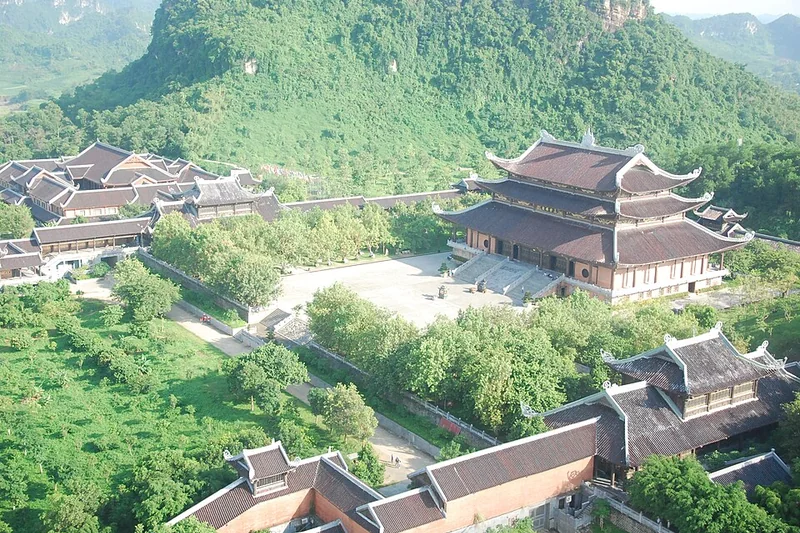 Quần thể chùa Bái Đính nhìn từ trên cao
