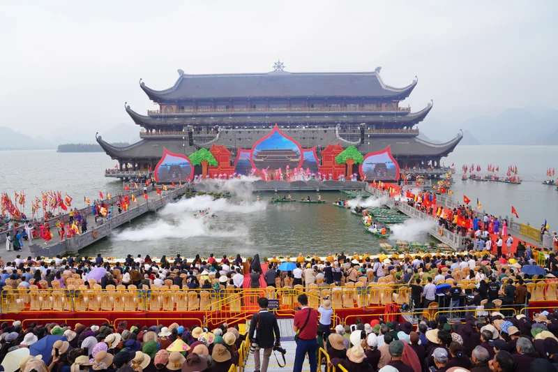 Thủy đình Tam Chúc