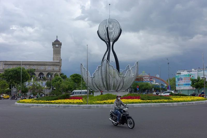 Quảng trường và công trình cảnh quan tại Nha Trang