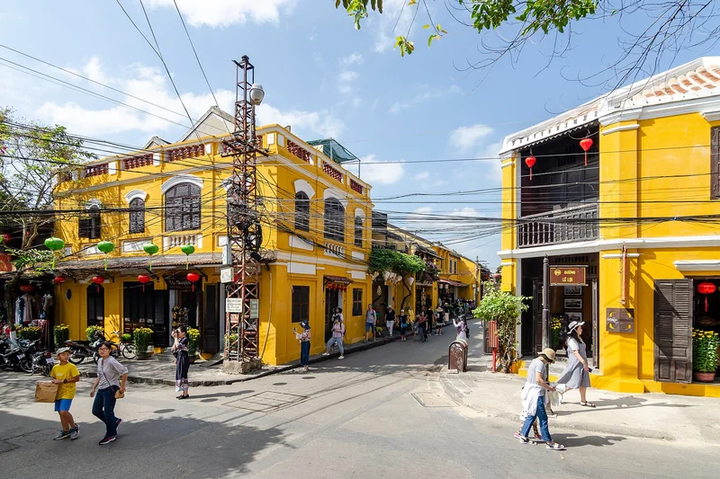 Những ngôi nhà vàng trong phố cổ Hội An