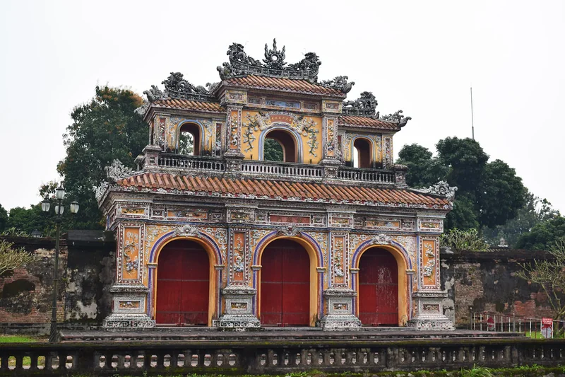 Kiến trúc cổng thành Huế