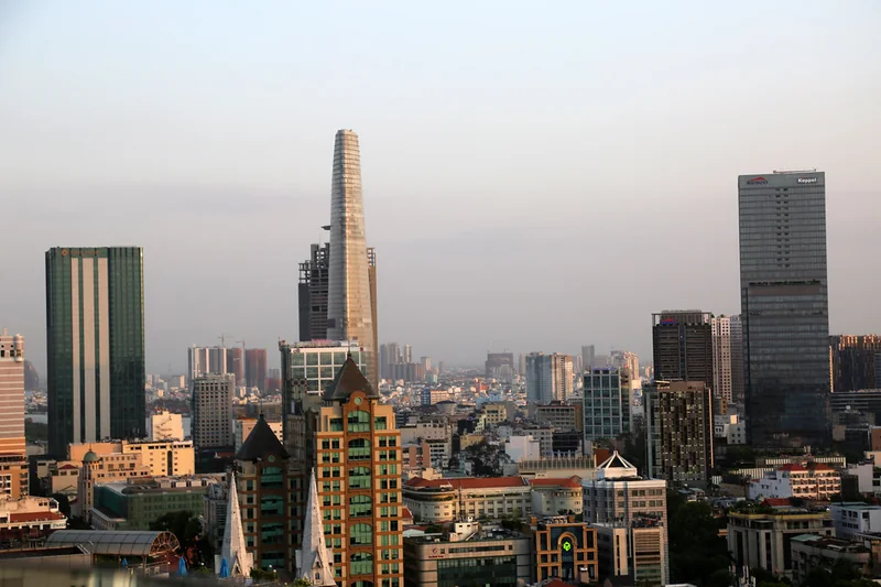 Những tòa nhà ở trung tâm TP. Hồ Chí Minh trong ánh chiều