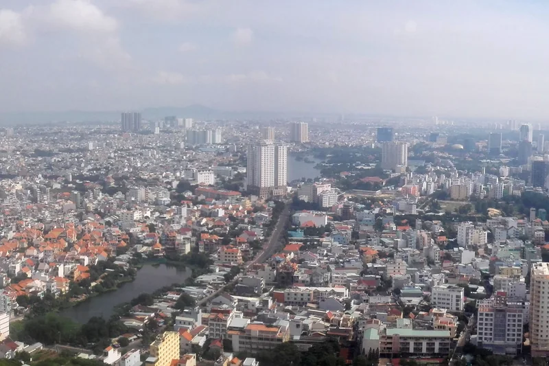 Toàn cảnh thành phố và đường bờ biển Vũng Tàu nhìn từ núi Nhỏ