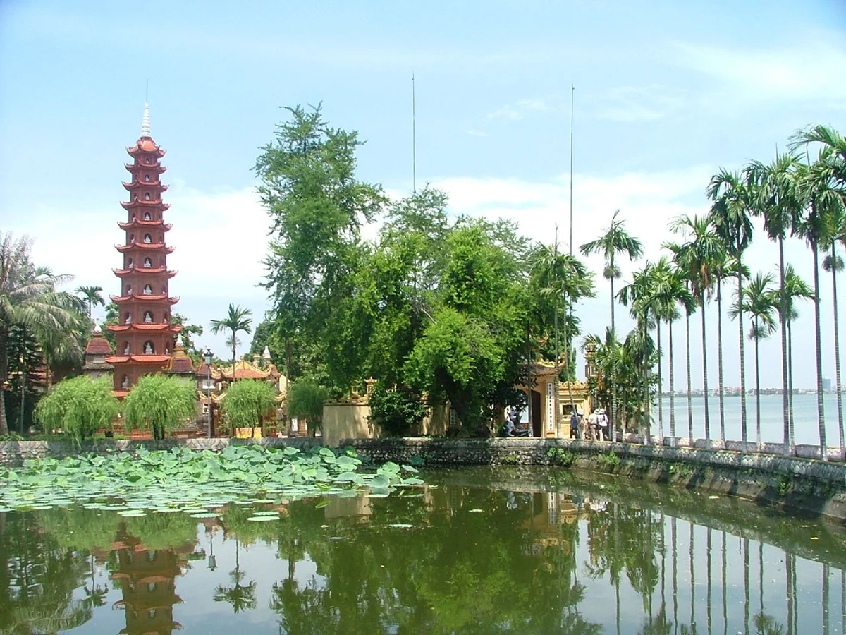 Chùa Trấn Quốc tại Hà Nội, ảnh tư liệu một đầu hành trình, không mạo nhận sân golf Thanh Lanh.