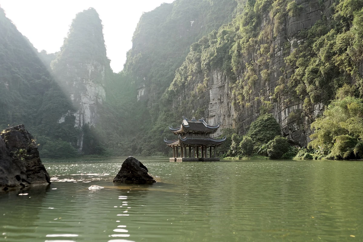 Cảnh quan Tràng An tại Ninh Bình