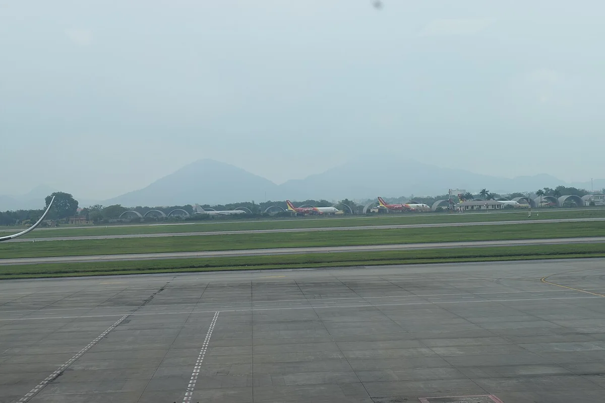Tình huống đón Nội Bài khi giờ bay thay đổi: cập nhật để gặp đúng chuyến — ảnh tư liệu minh họa
