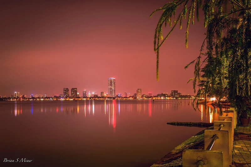 Hà Nội, minh họa bối cảnh một đầu hành trình