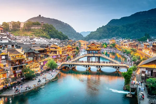Ảnh minh họa Nam Ninh – Phượng Hoàng Cổ Trấn – Trương Gia Giới – Phù Dung Trấn