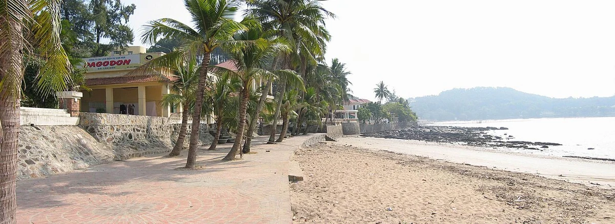 Bãi biển Đồ Sơn trong ảnh năm 2007