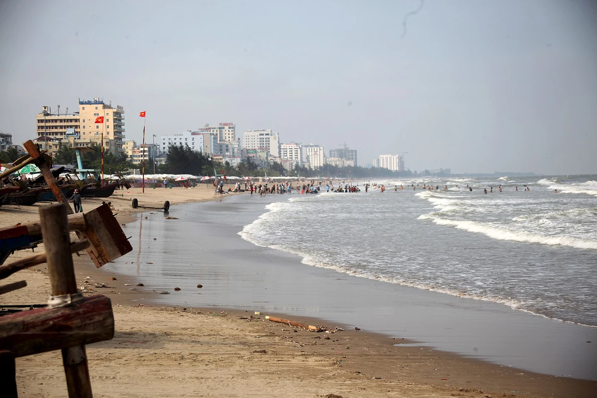 Bãi biển Sầm Sơn, ảnh địa điểm chung, không minh họa khách sạn hay điều kiện nhận phòng.